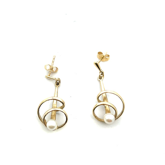 Pre Owned 9ct Gold Freshwater Cultured Pearl Drop Earrings