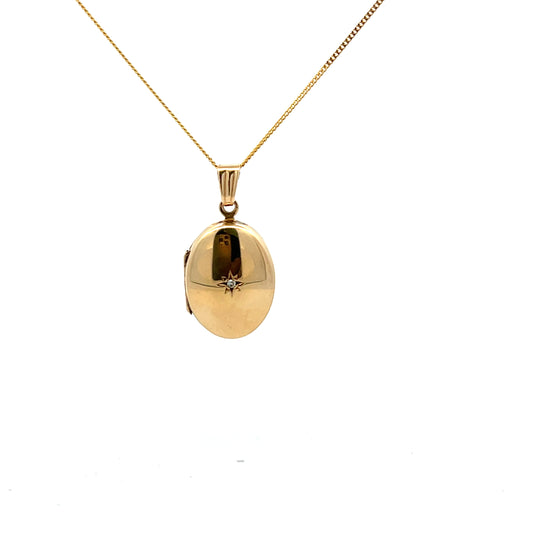 Pre-Owned 9ct Yellow Gold Oval Star Set Diamond Locket