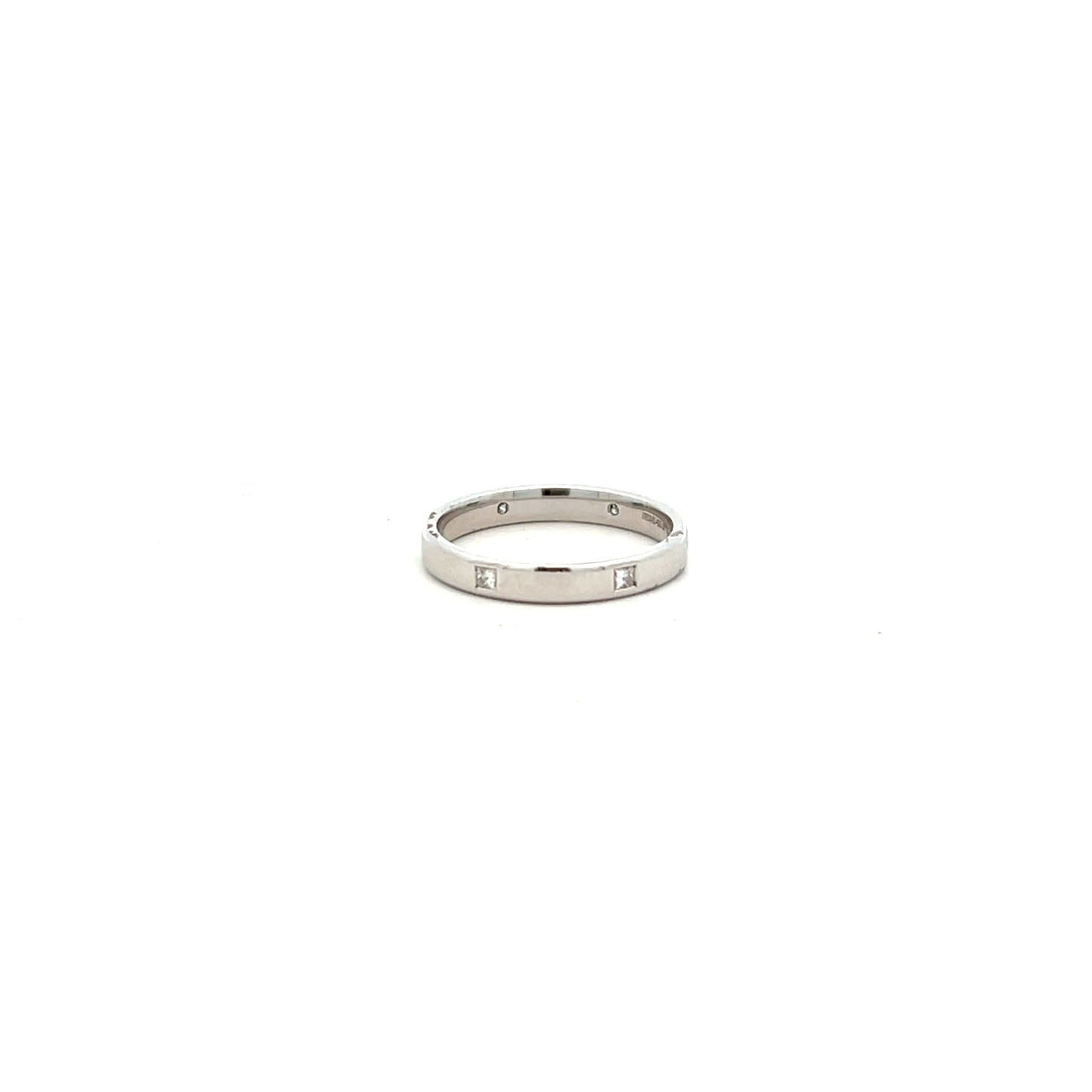 18ct White Gold Princess Cut Diamond Polished Luxury Ring Size N