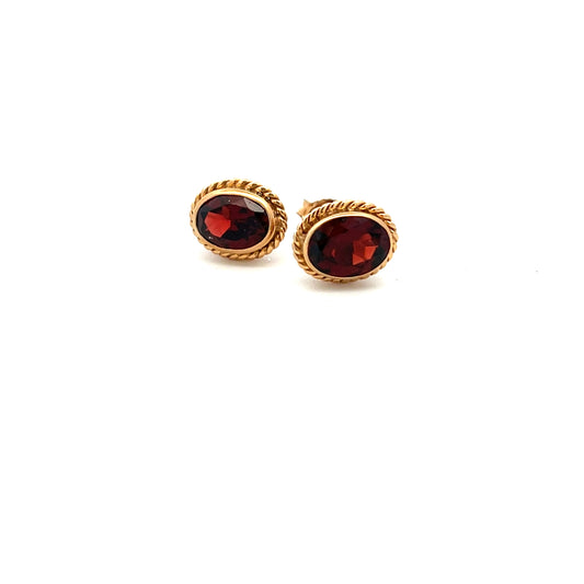 9ct Yellow Gold Twisted Oval Garnet Stud Earrings