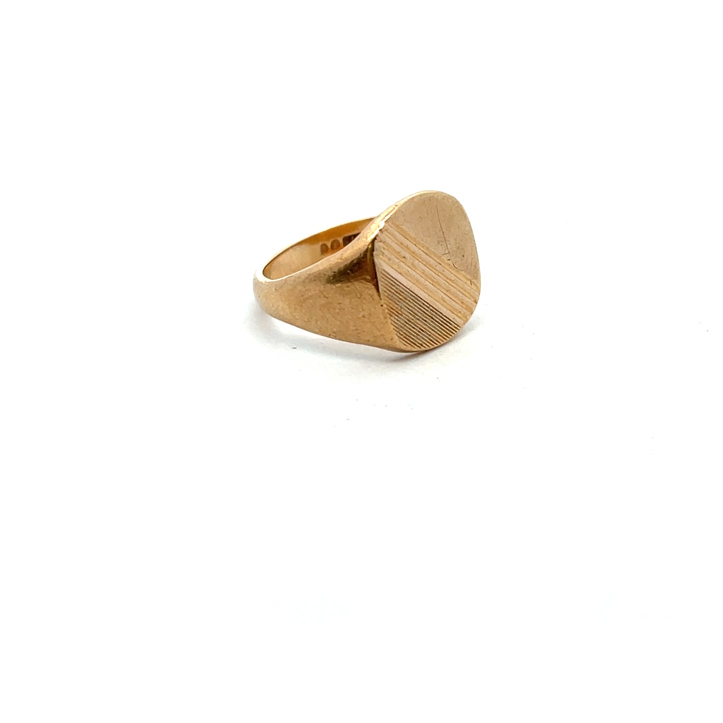 Pre-Owned 9ct Gold Cushion Shaped Signet Ring Size P