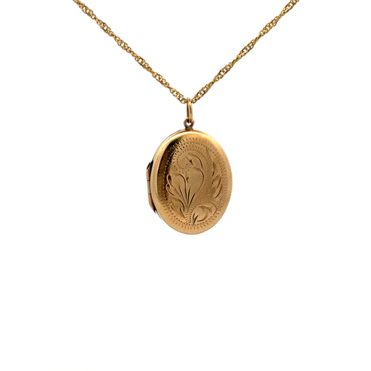 Pre-Owned 9ct Gold Oval Locket And 16" Twisted Curb Chain