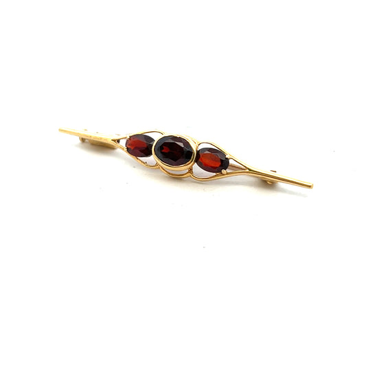 Pre-Owned 18ct Yellow Gold Garnet Brooch