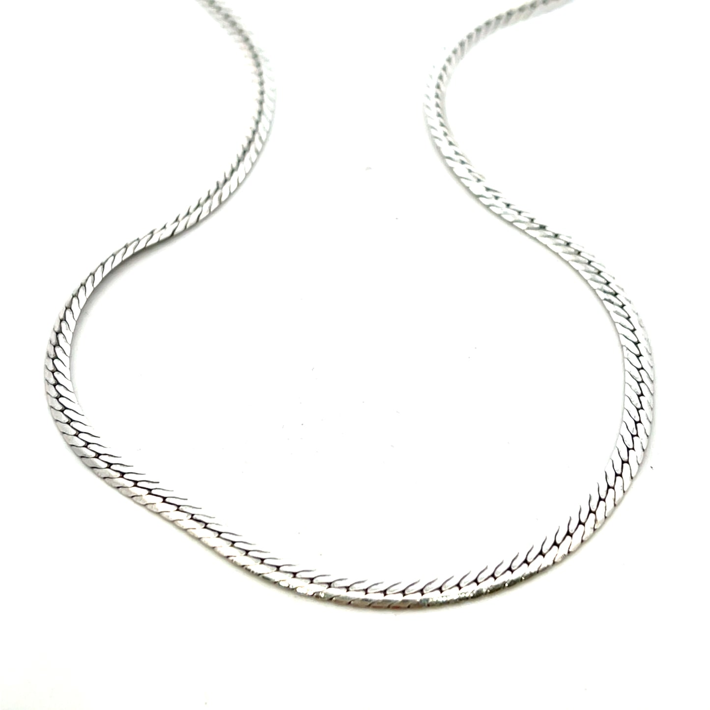 Pre-Owned 18" Silver Flat Piatina Chain