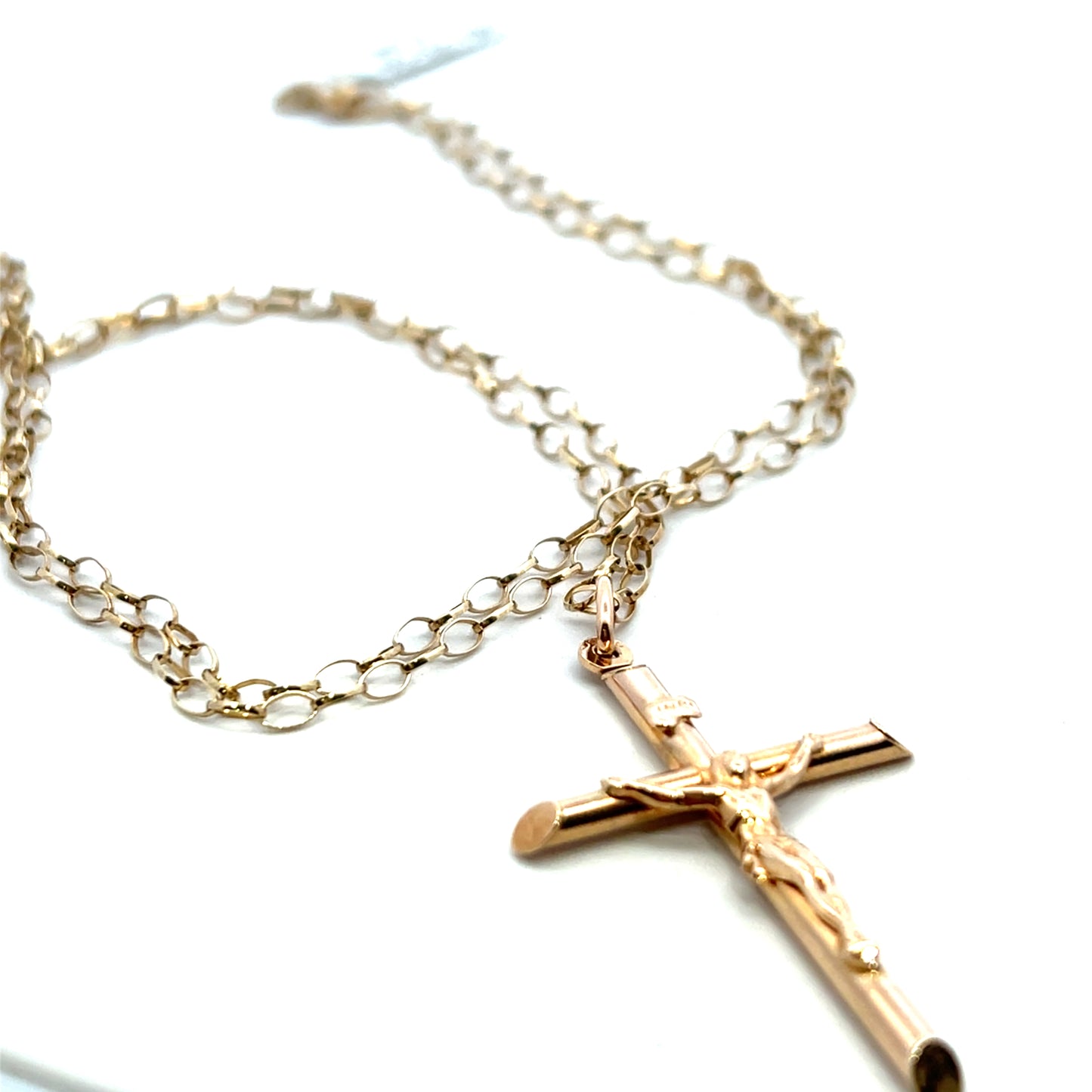 Pre-Owned 9ct Gold Crucifix & 28" Belcher Chain