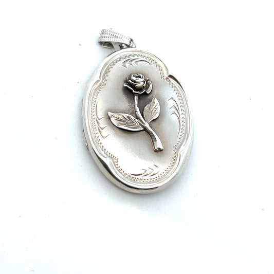 Pre-Owned Oval Rose Design Locket