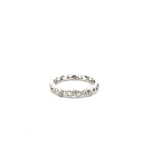 18ct White Gold Floral Design Diamond Ring