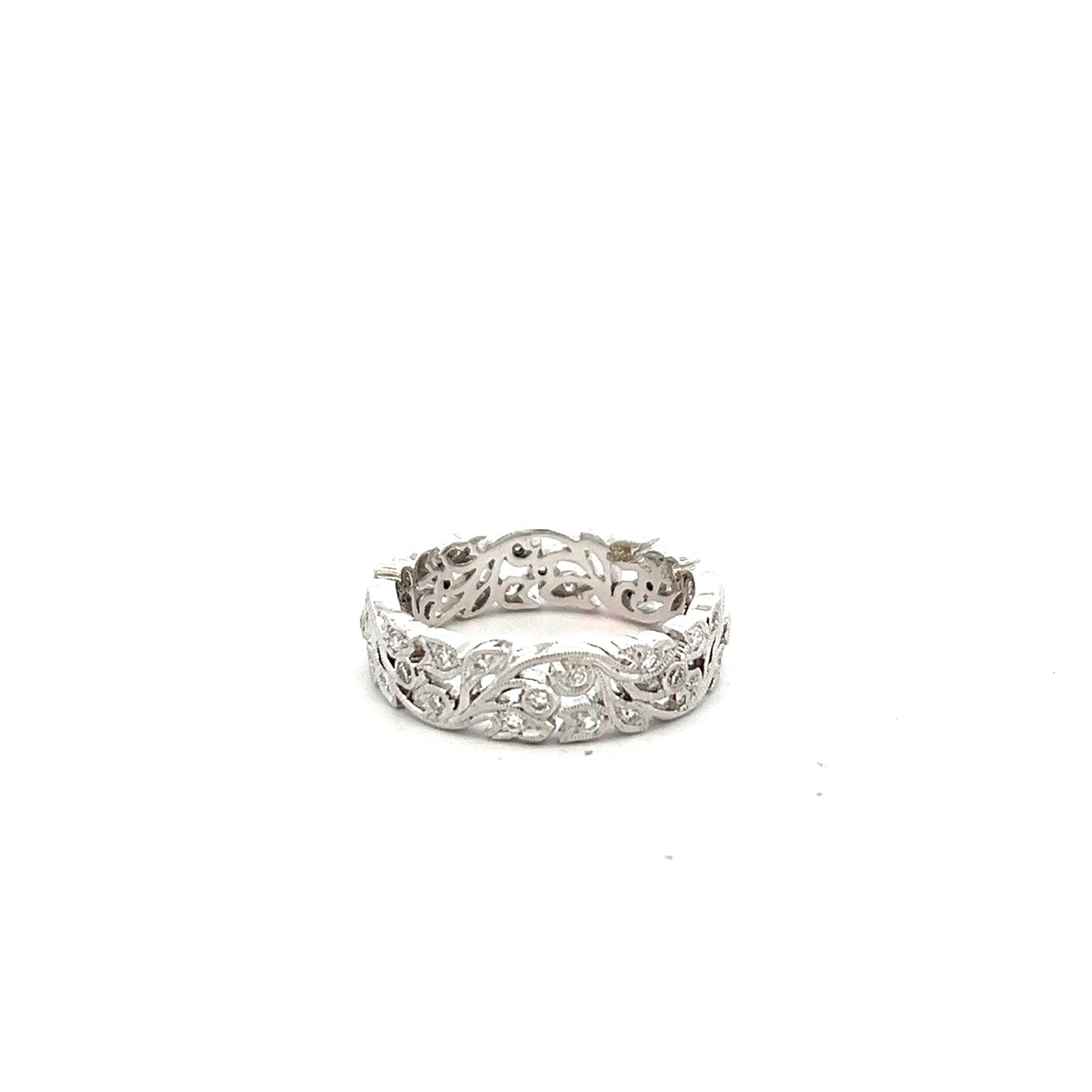 18ct White Gold Wide Floral Design Diamond Ring