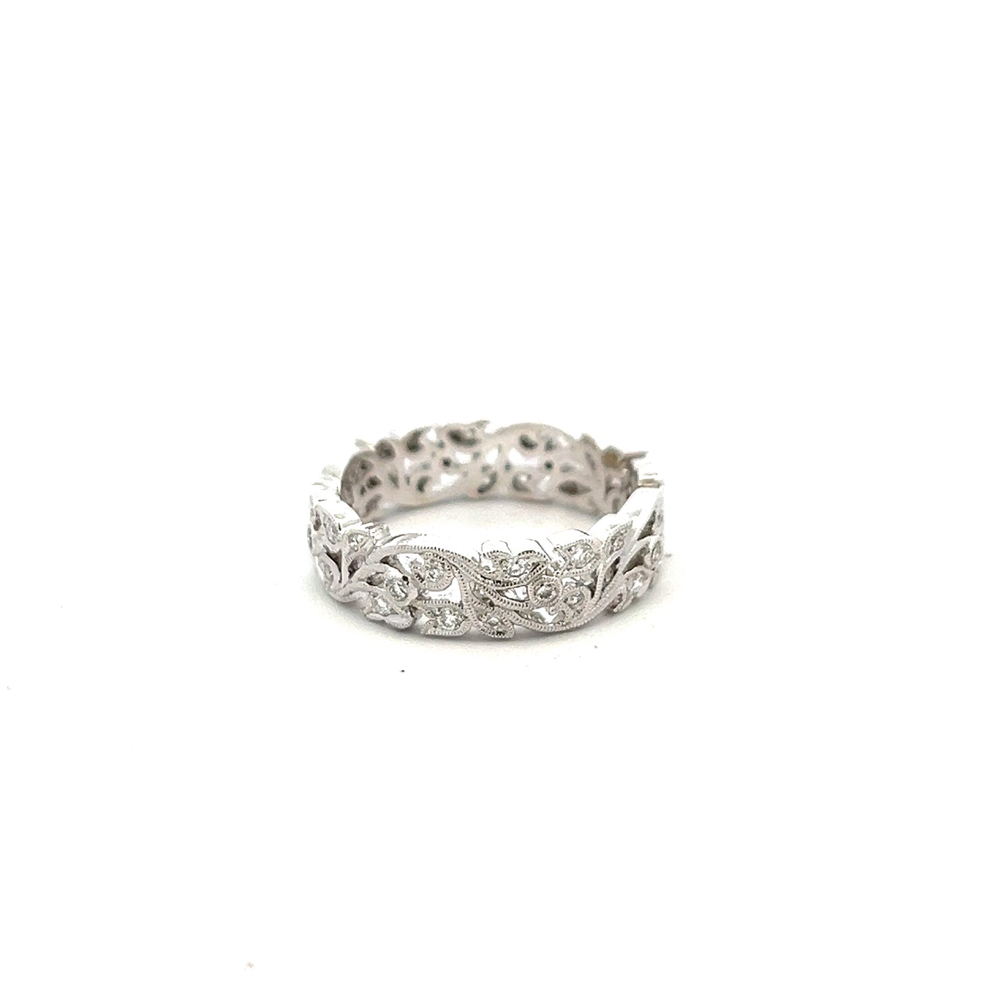 18ct White Gold Wide Floral Design Diamond Ring