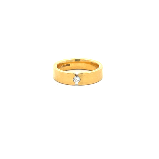 18ct Yellow Gold 0.12ct Brilliant Cut Diamond Matt Ring Size R
