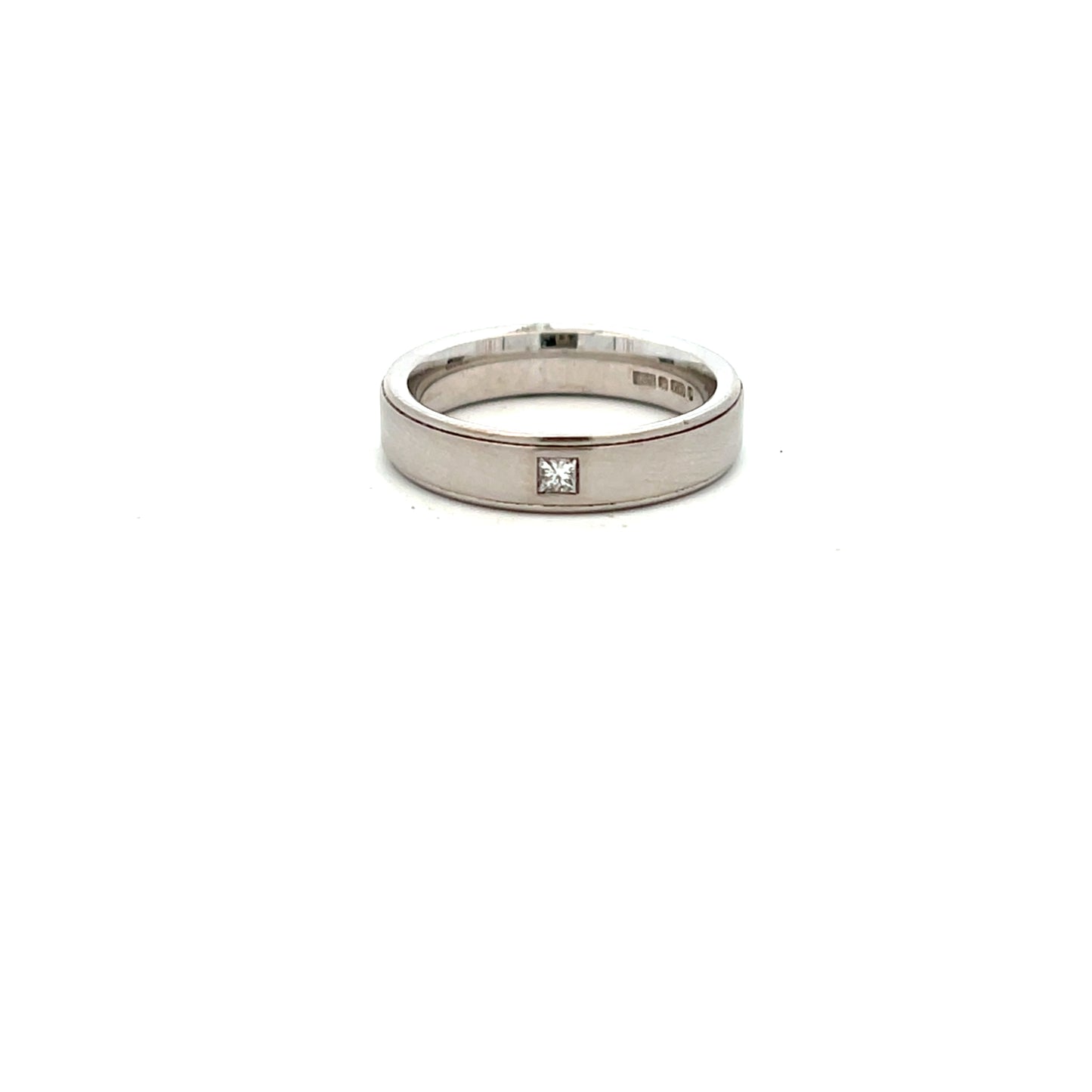 18ct White Gold Princess Cut Diamond Matt Finished Ring Size S