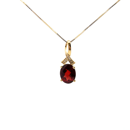9ct Yellow Gold Oval Garnet & 0.03ct Diamond Necklace