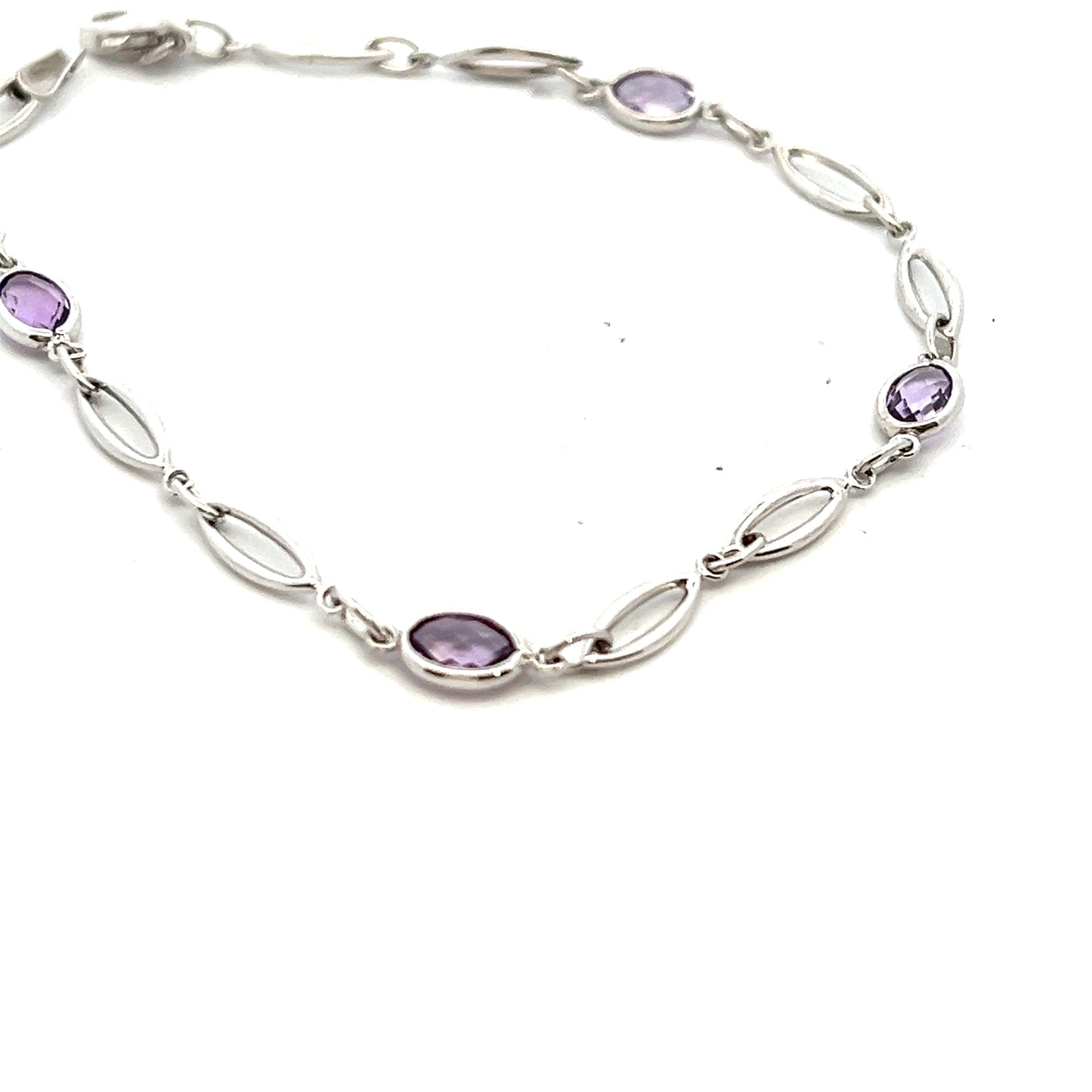 9ct White Gold Oval Amethyst Bracelet