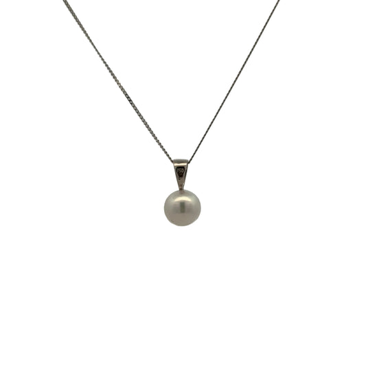 18ct White Gold Akoya 8-8.5mm Cultured Pearl Pendant
