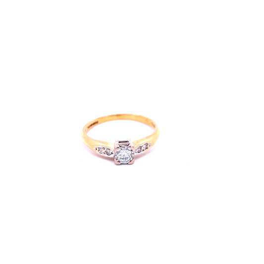 Pre-Owned 18ct Yellow Gold Brilliant Cut Diamond Ring