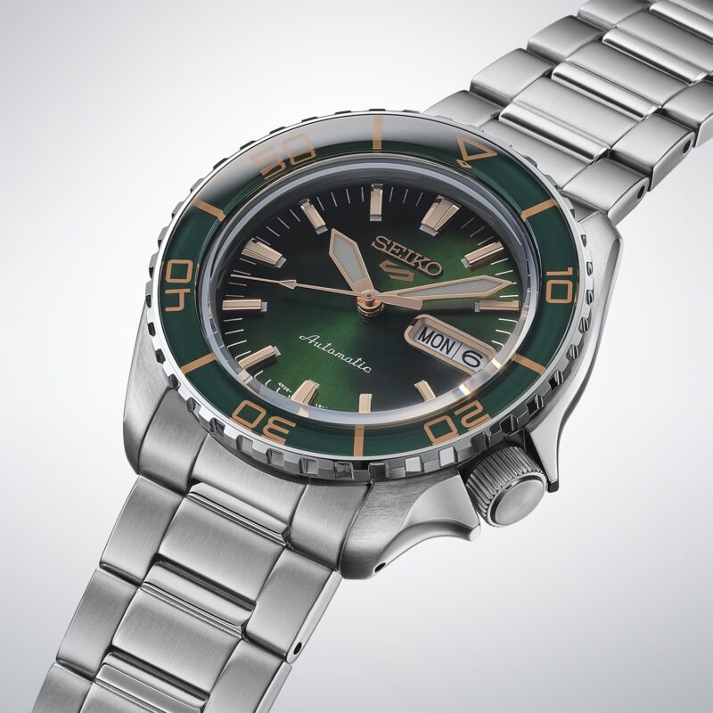 Seiko 5 Sports SKX SNZH In 'Tweed Green' Watch HBD005K1